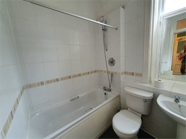 Flat Bank Close in Galashiels