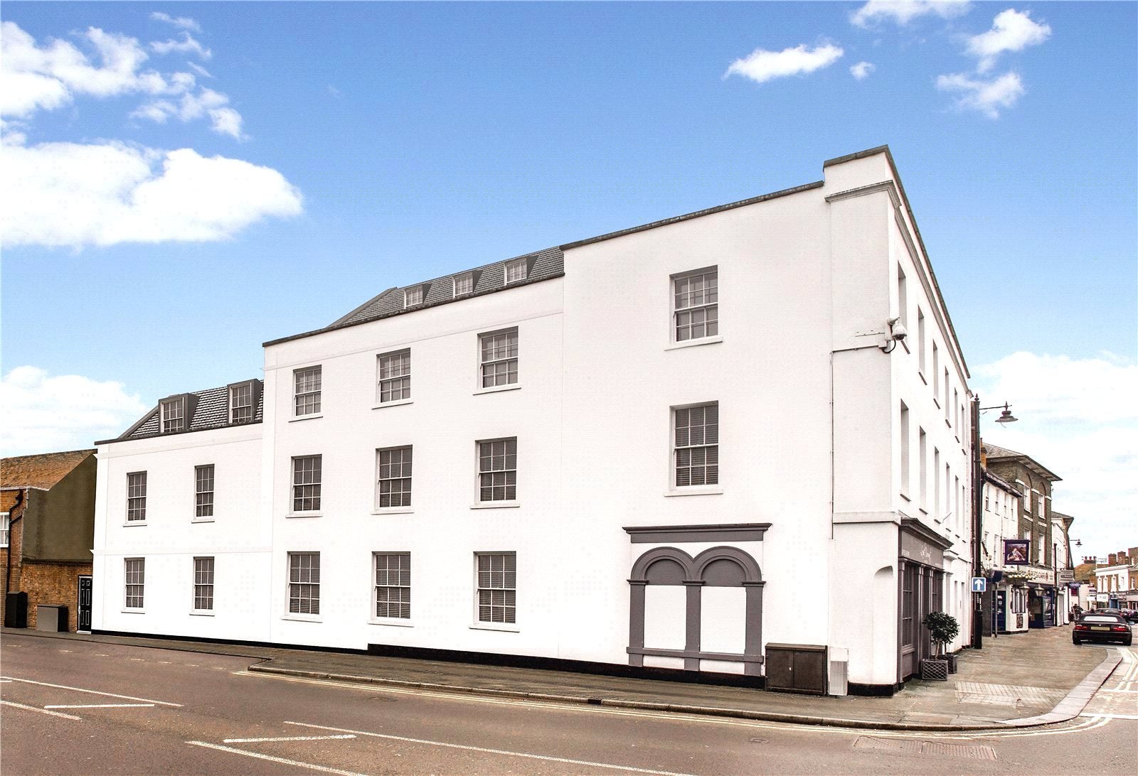 Flat London Street in Borough of Runnymede