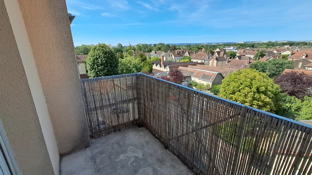 Flat Rue de l'Ouest in Sainte-Savine