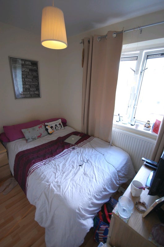 Room Windlesham Grove in Greater London