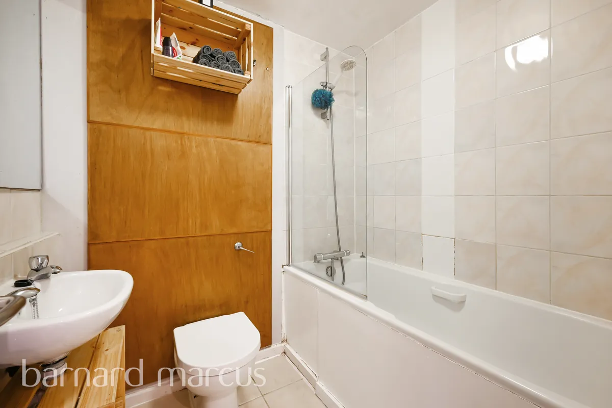 Flat Palfrey Place in Greater London