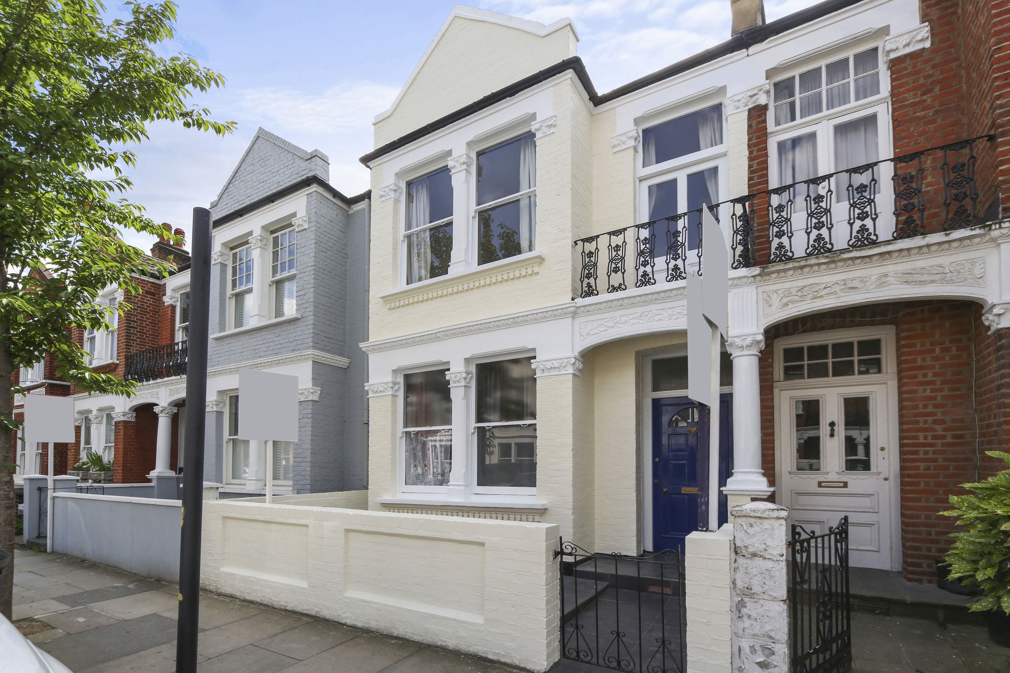 House Gowan Avenue in Greater London