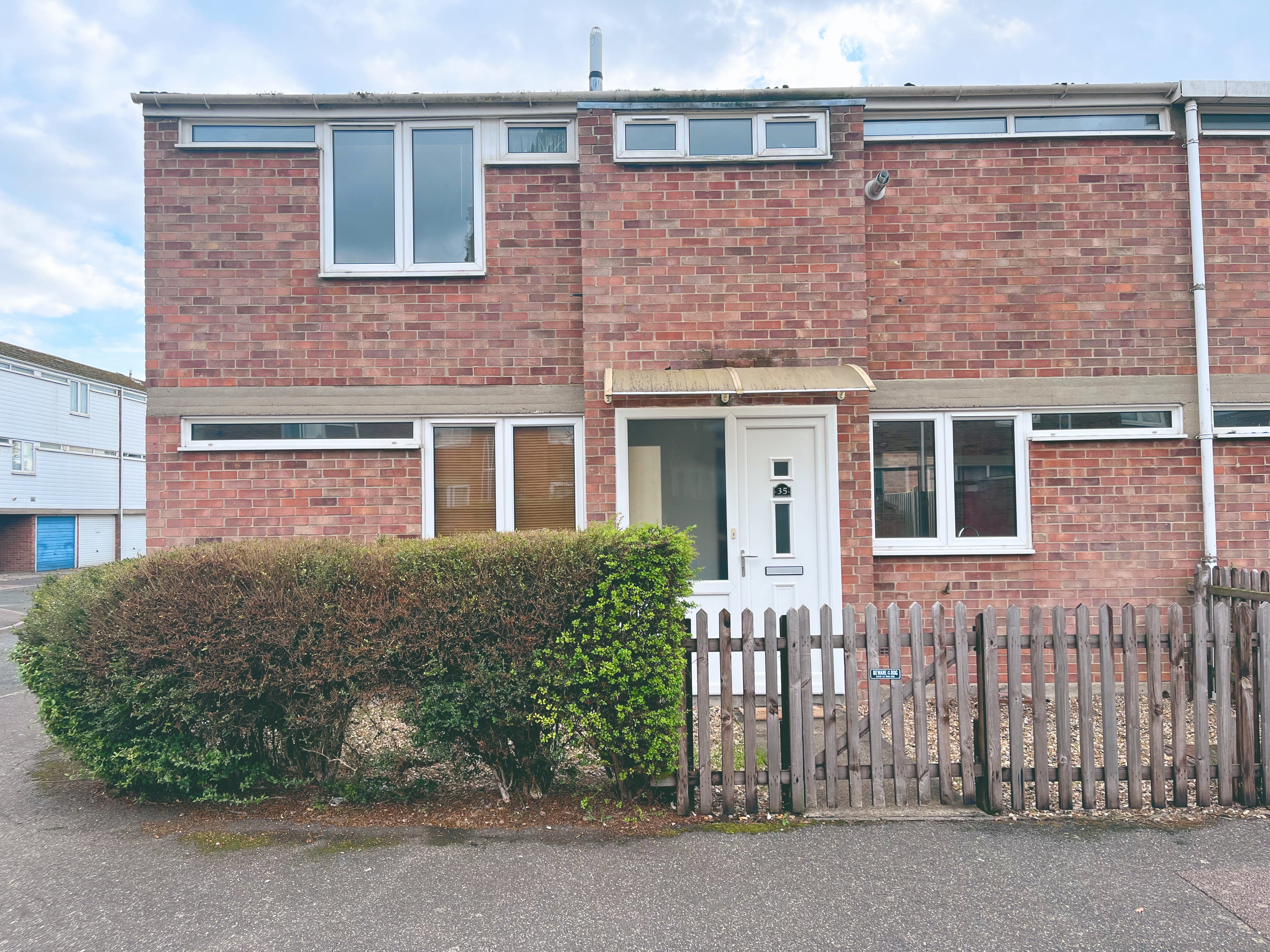 House Clare Close in West Suffolk