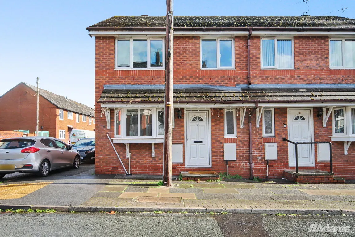 House Frederick Street in Widnes