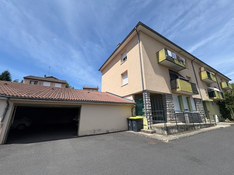 Flat Rue Yvonne Santelli in Saint-Rémy-sur-Durolle