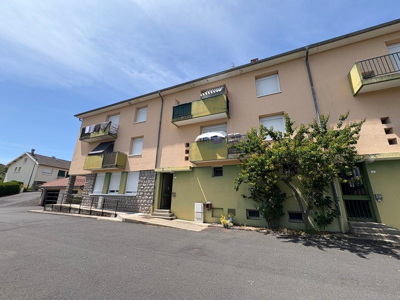 Flat Rue Yvonne Santelli in Saint-Rémy-sur-Durolle