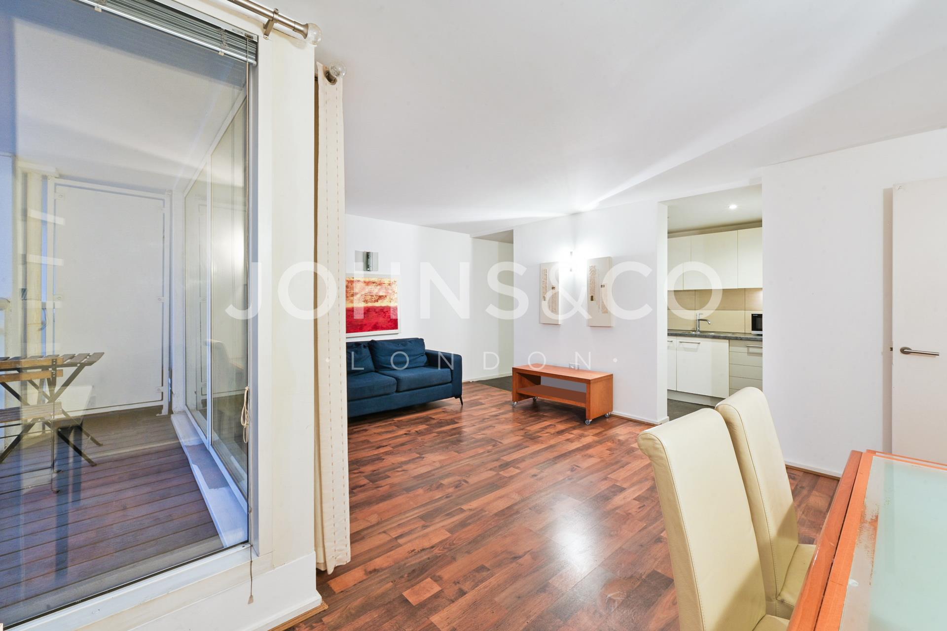 Flat Blackwall Way in Greater London