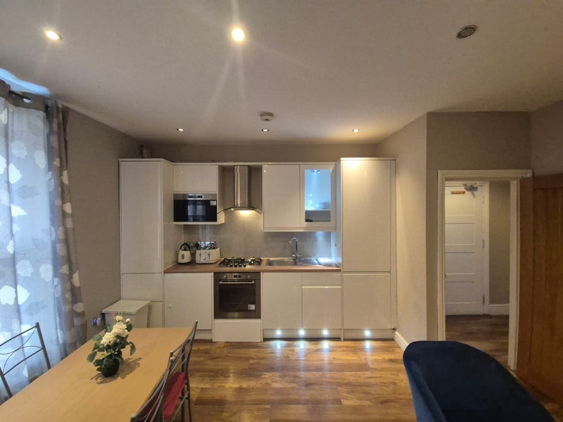 Flat Sydenham Road in Greater London