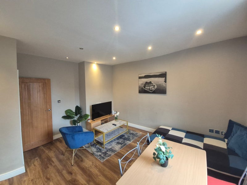 Flat Sydenham Road in Greater London