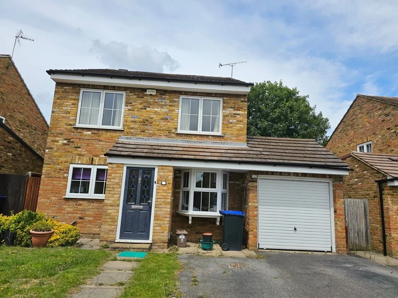 House Sands Farm Drive in Burnham