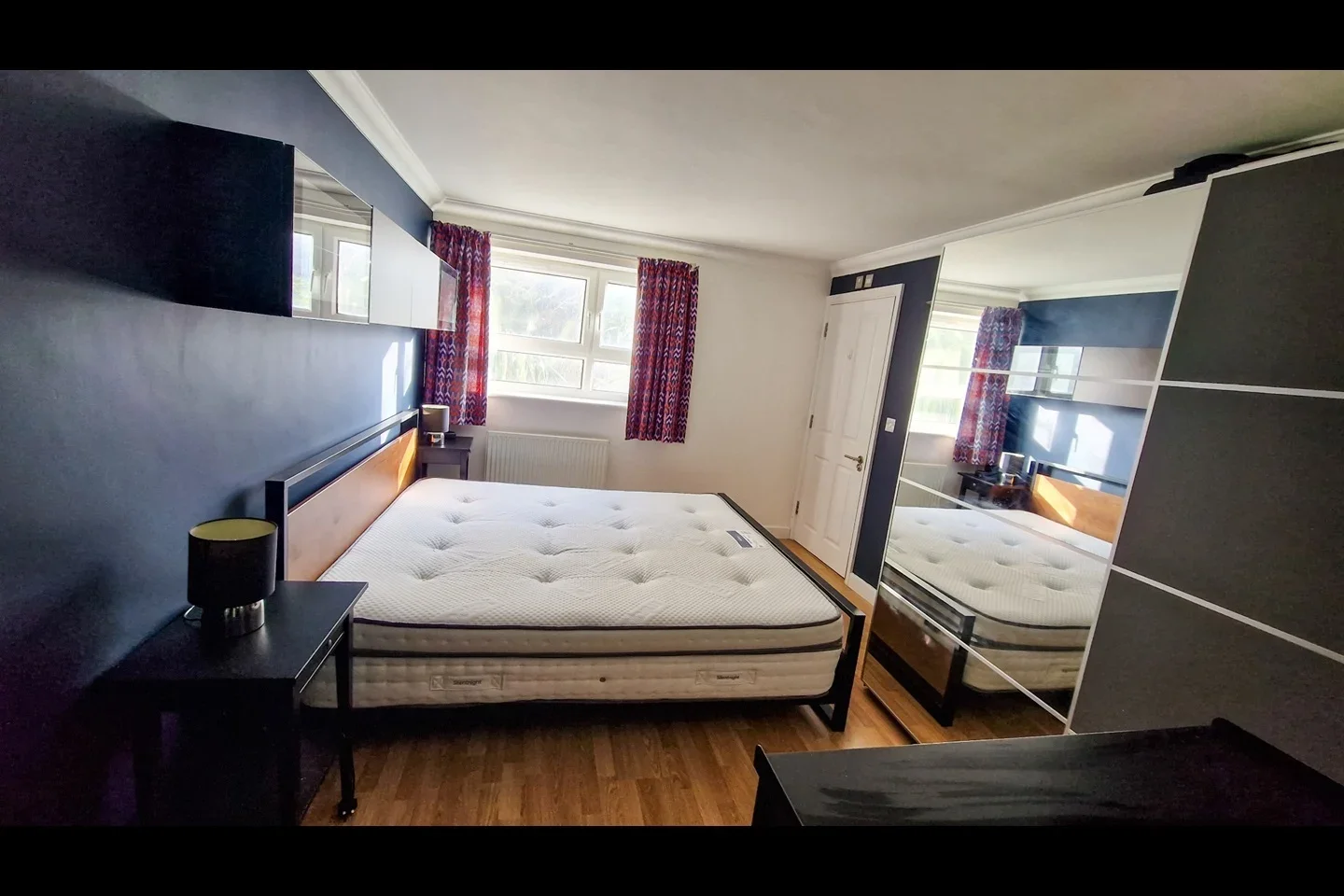 Flat Leigham Court Road in Greater London
