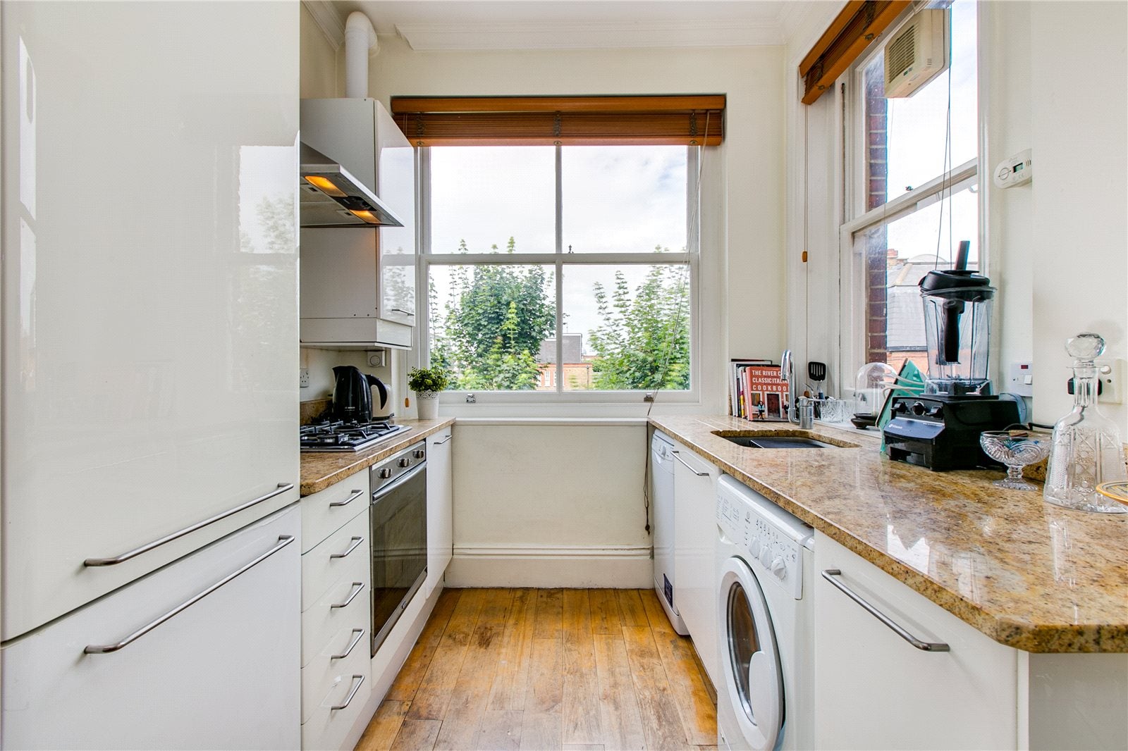 Flat Draycott Place in Greater London