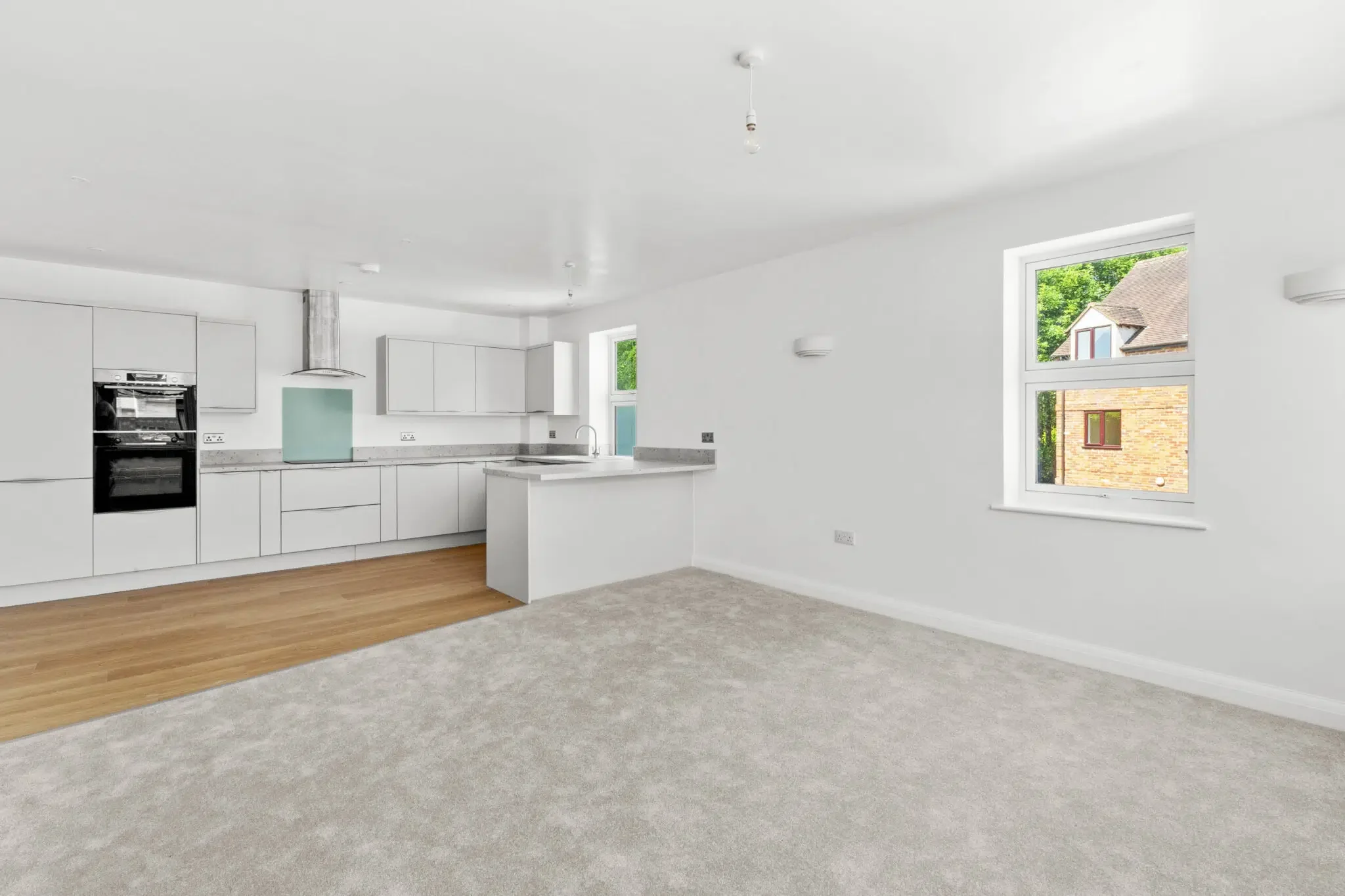 Flat Malthouse Square in Princes Risborough