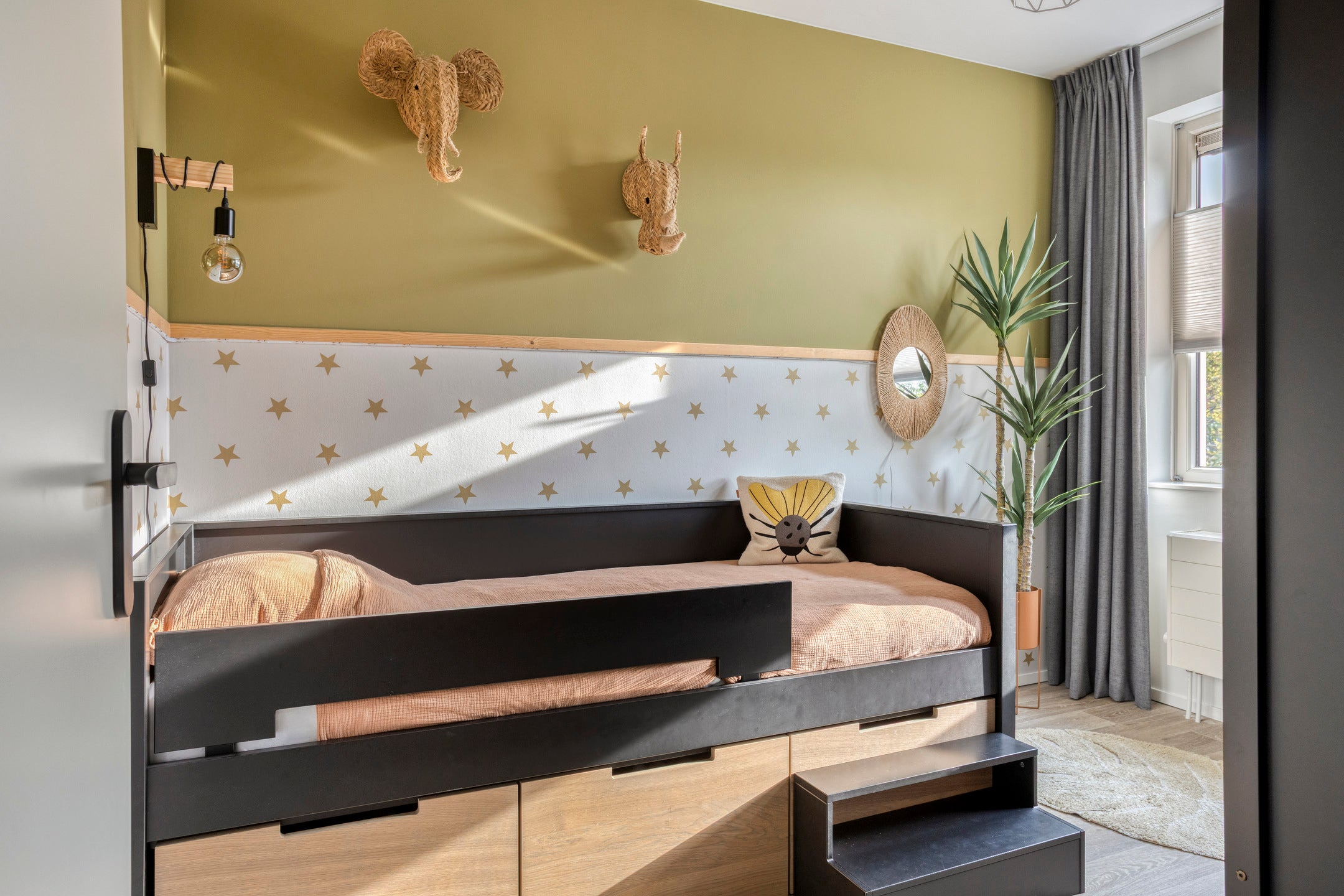 Hoekwoning te koop: Molenweg 24, Nijkerk