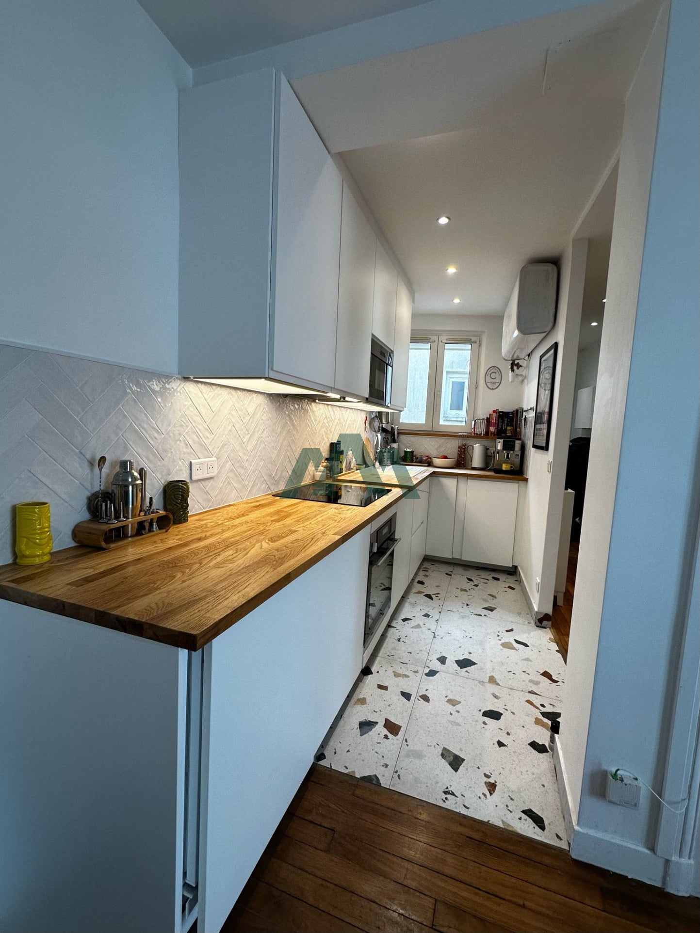 Flat Rue Boyer-Barret in Paris