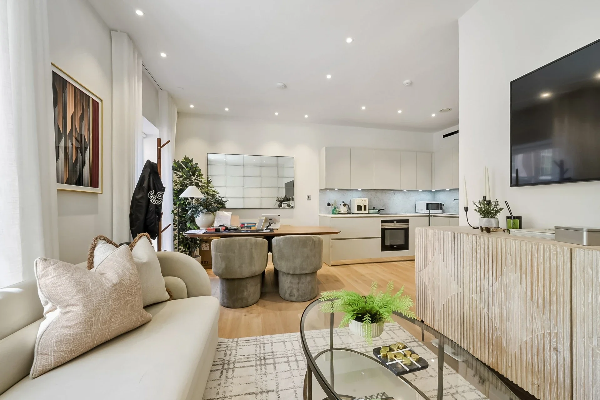 Flat Strand in City of Westminster