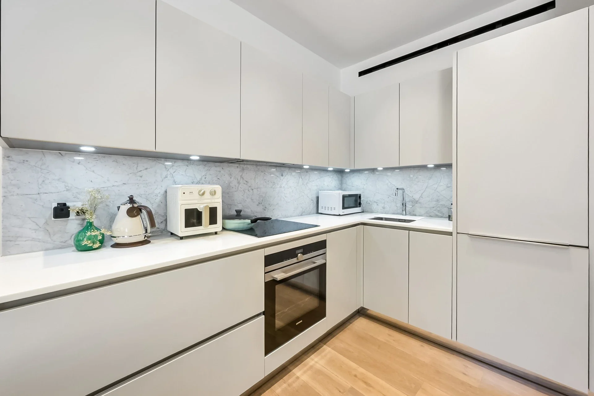 Flat Strand in City of Westminster