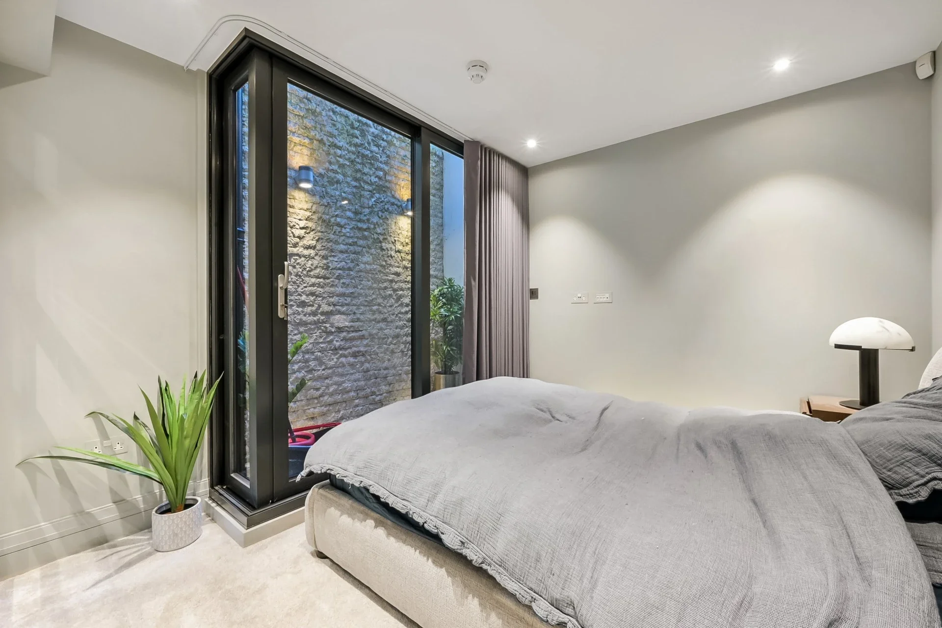 Flat Strand in City of Westminster