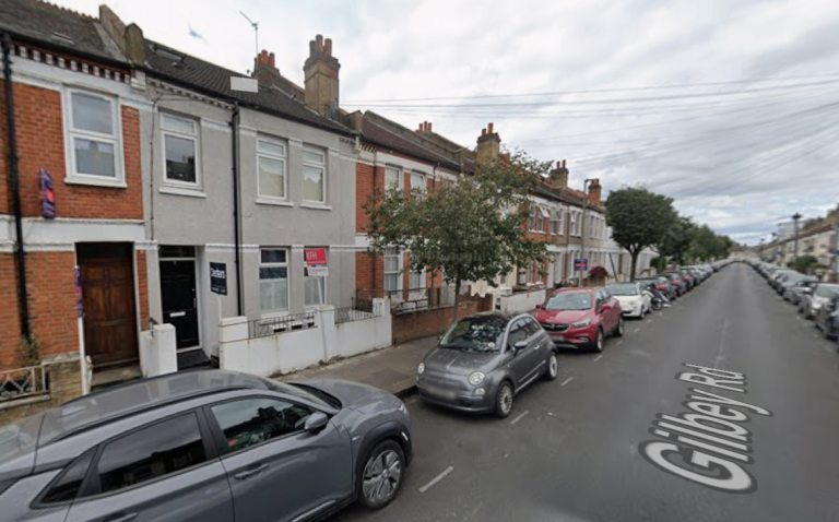 Flat Gilbey Road in Greater London