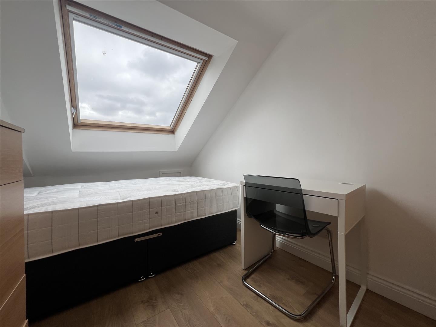 Flat Eslington Terrace in Newcastle upon Tyne