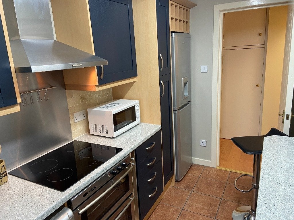 Flat Slateford Road in City of Edinburgh