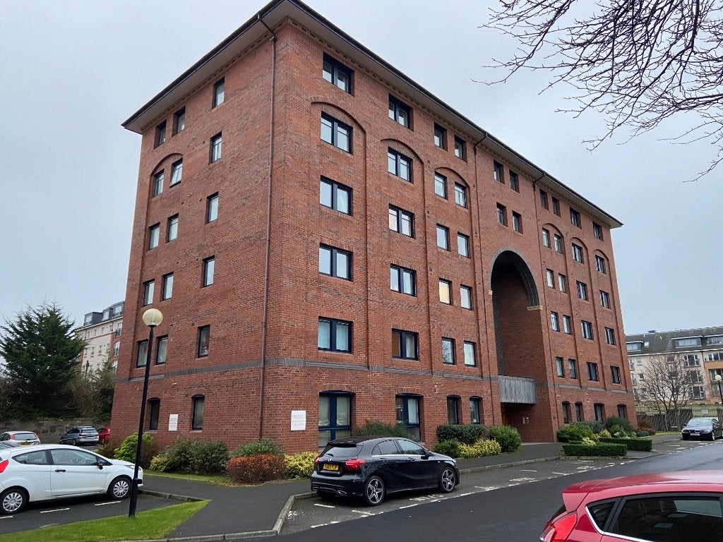 Flat Slateford Road in City of Edinburgh