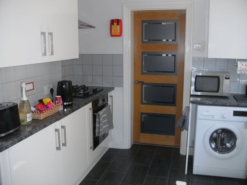 Room Fleeming Road in Greater London