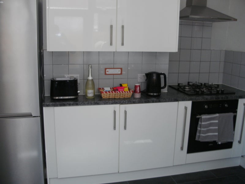 Room Fleeming Road in Greater London