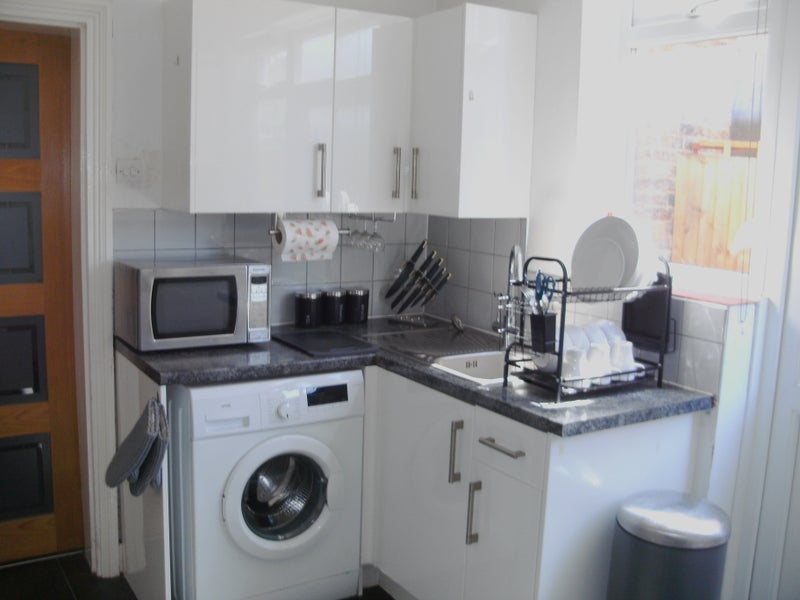 Room Fleeming Road in Greater London