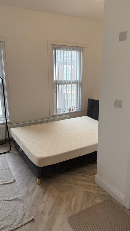 Room Rossett Street in Liverpool