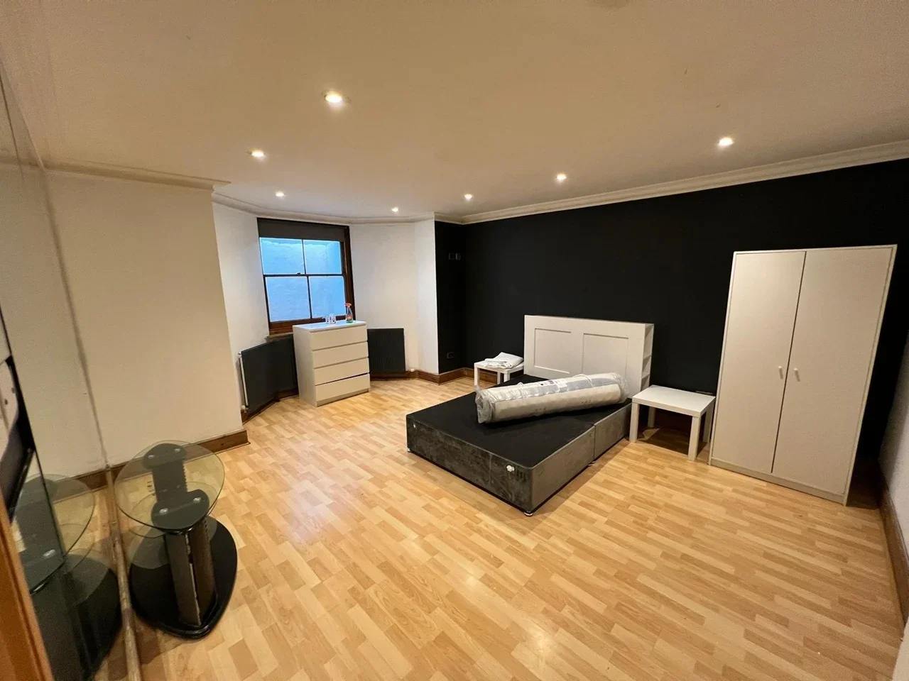 Room Nottingham Road in Greater London