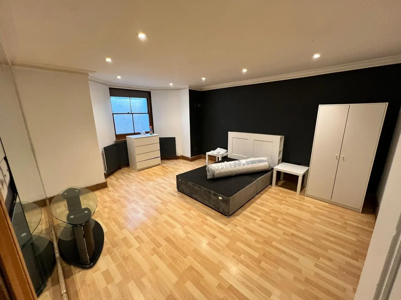 Room Nottingham Road in Greater London