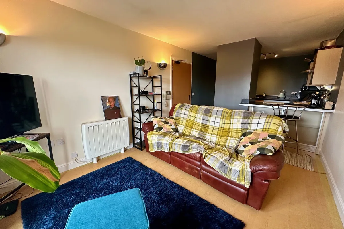 Flat Wharton Court in Chester