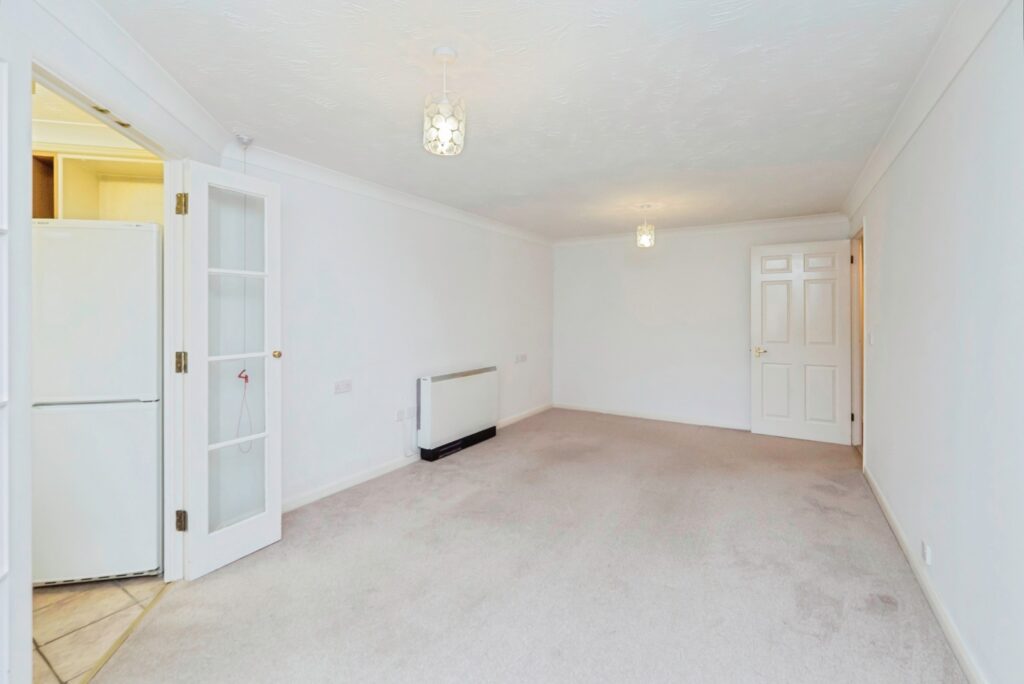 Flat Upper Gordon Road in Surrey Heath