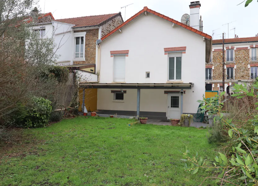 House Rue Jean-Jacques Rousseau in Juvisy-sur-Orge