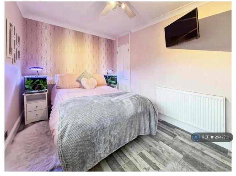 House Taunton Close in Greater London