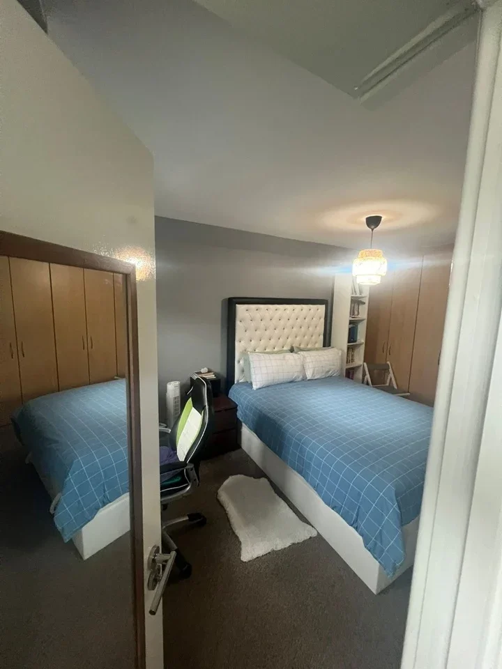 Room Cross Way in Greater London