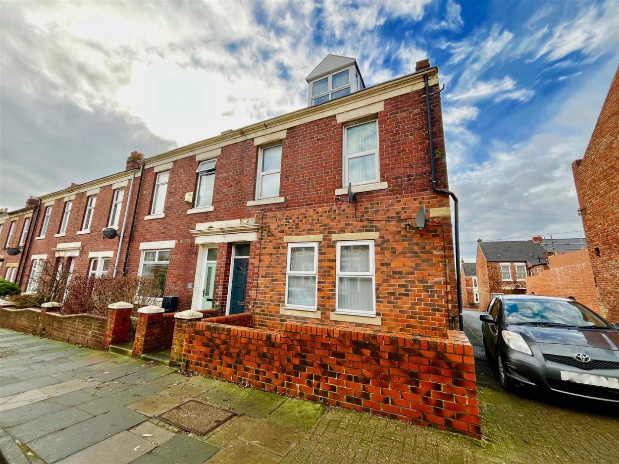 Flat Eastbourne Avenue in Gateshead