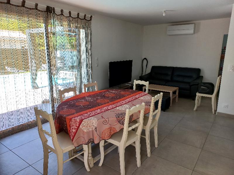 House Rue des Treilles in Libourne