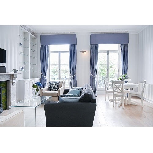 Flat Cathcart Road in Greater London