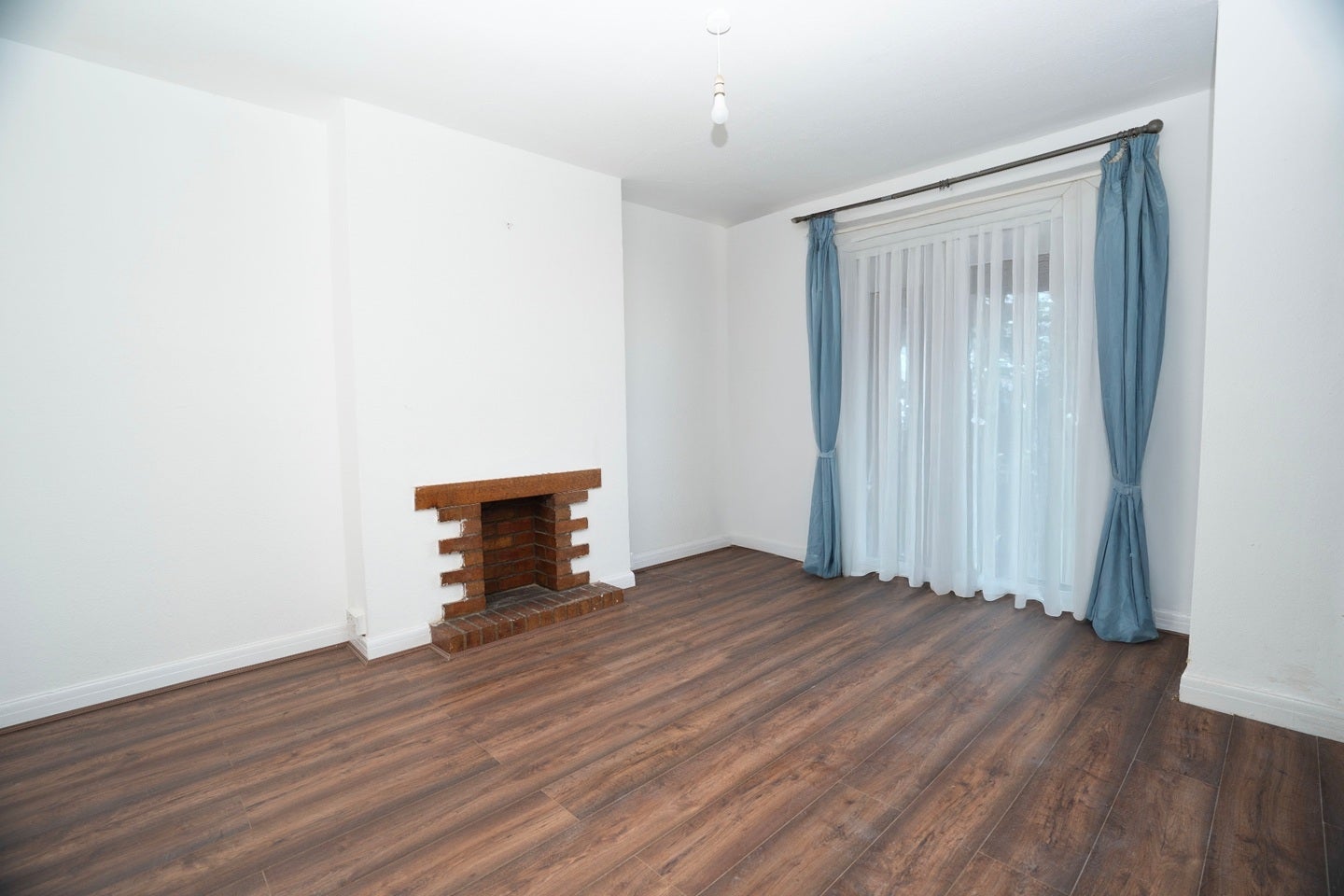 House Chestnut Grove in Greater London