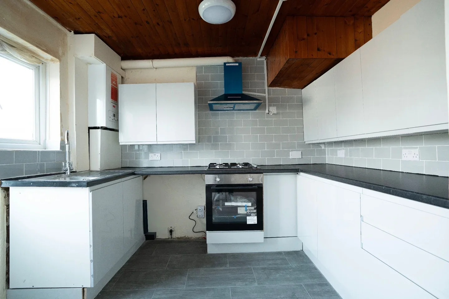 House Chestnut Grove in Greater London