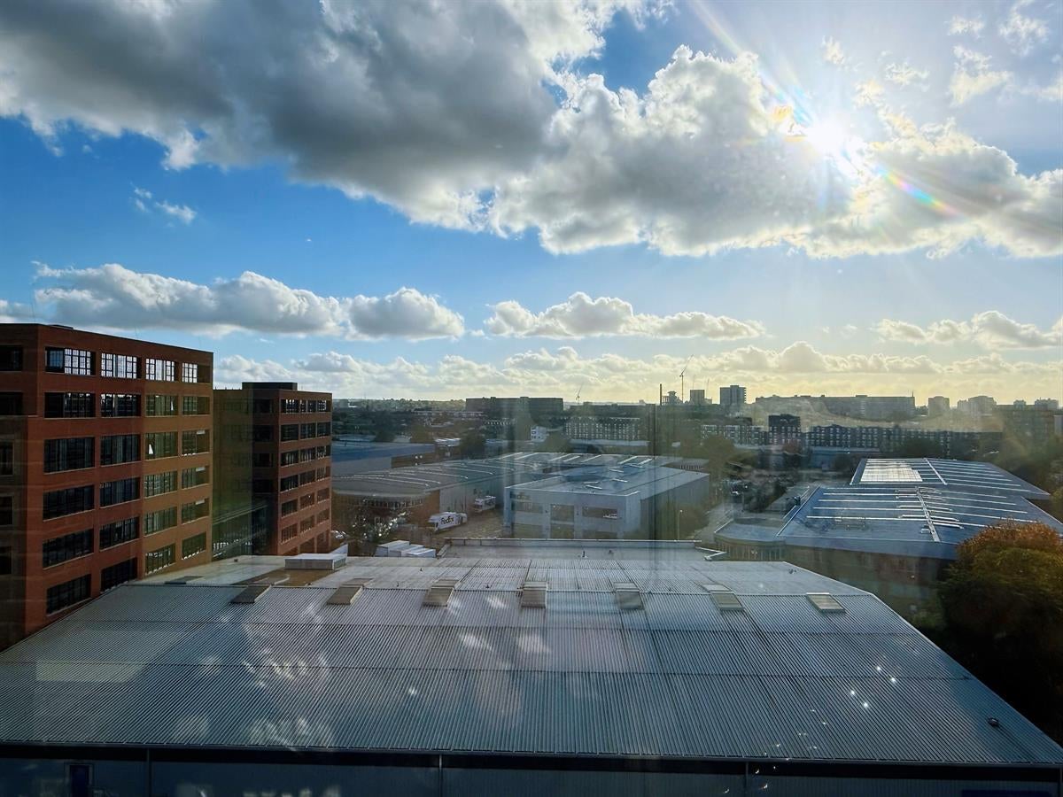 Flat Leather Place in Greater London