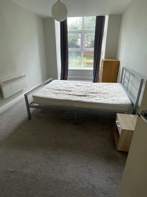 Room Lower Vickers Street in Manchester