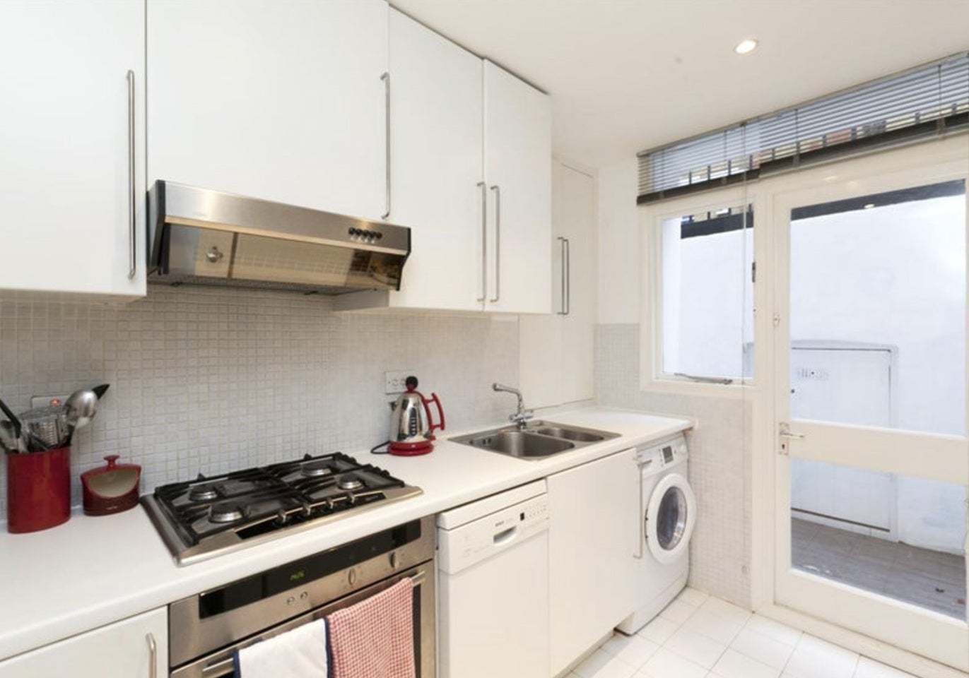 Flat Gosfield Street in City of Westminster