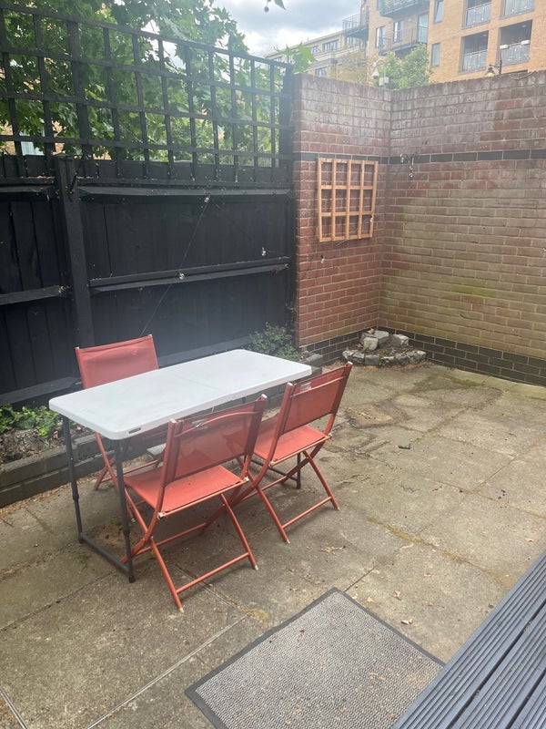 Room Blondin Street in Greater London