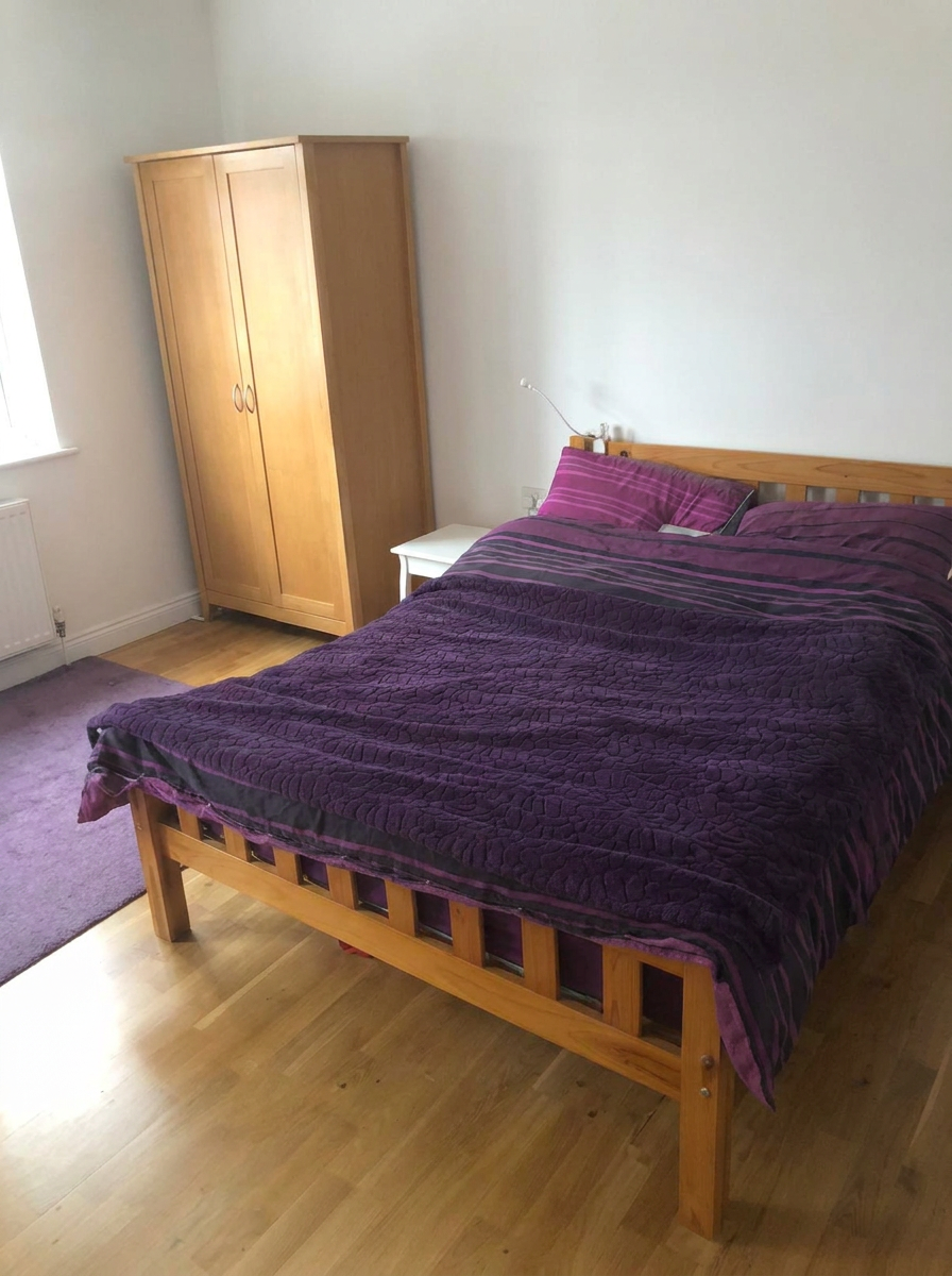 Room Hubert Road in Birmingham