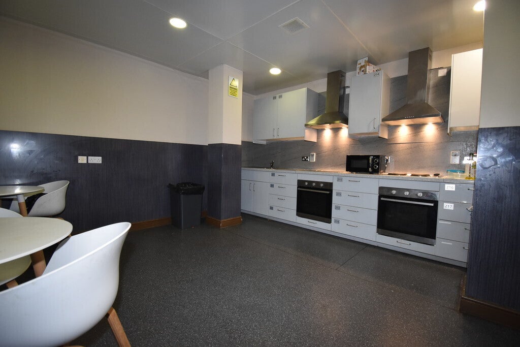 Room Smithford Way in Coventry
