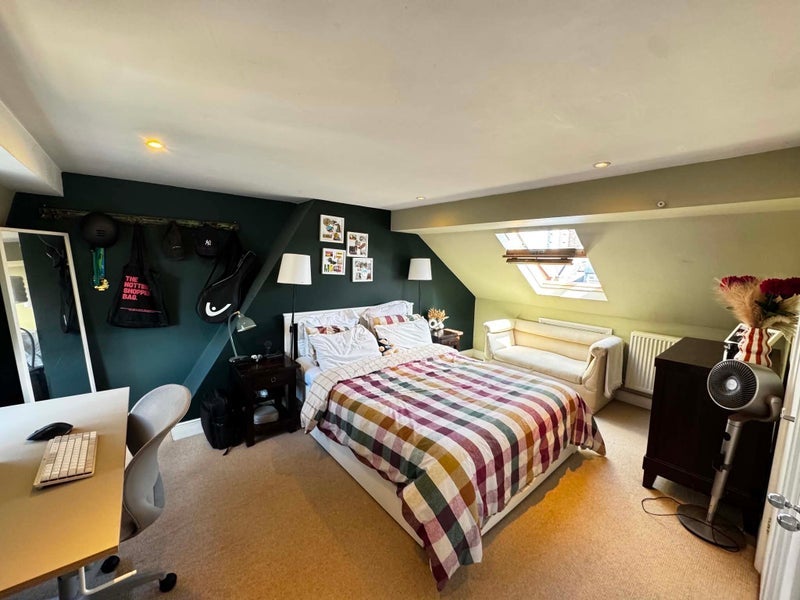 Room Thackeray Road in Greater London
