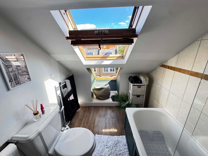 Room Thackeray Road in Greater London
